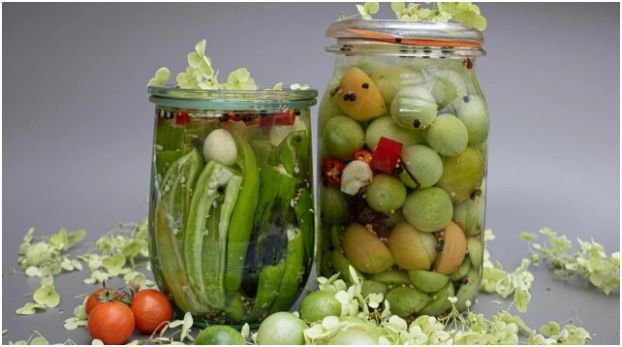 How do probiotics support digestion and gut comfort?