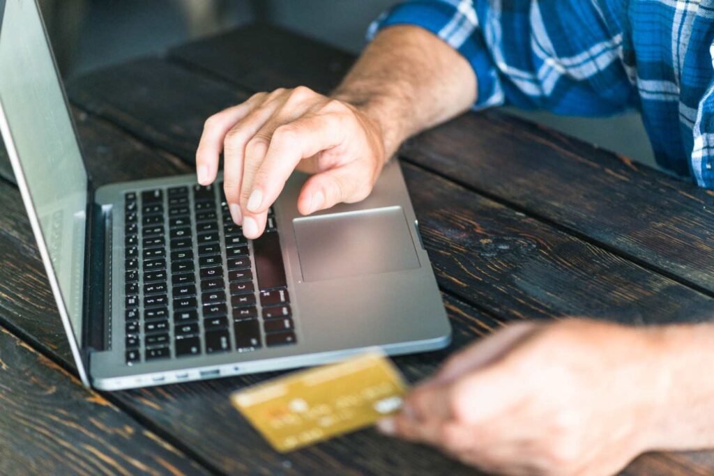 Chargeback vs Refund: What Is the Difference?